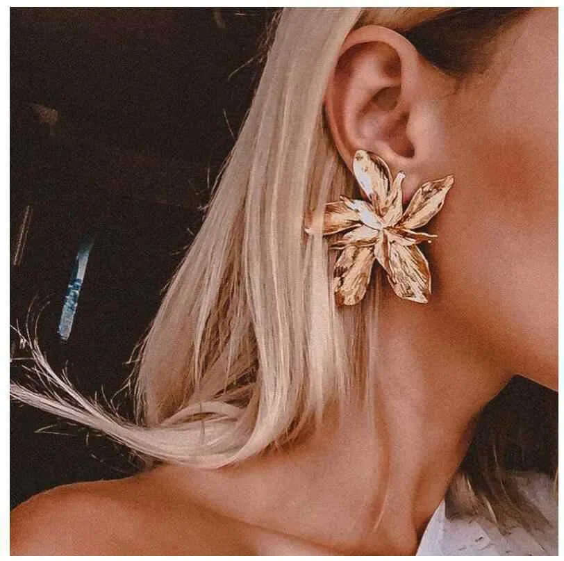 Gold Fan Earrings for Women | 18K Yellow Gold Plated